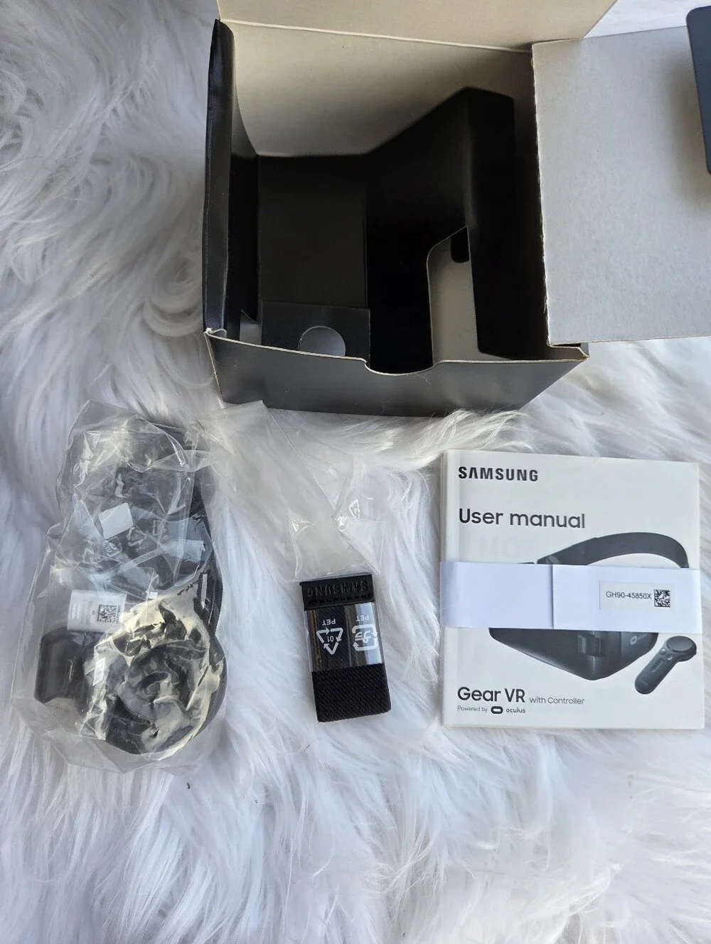 Samsung - Gear VR With Controller - Oculus 2017